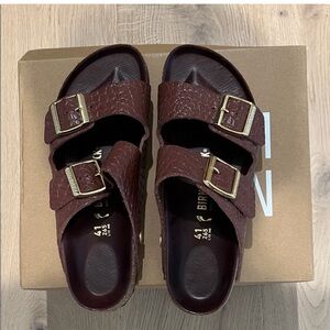 Birkenstock textured leather Arizona sandals 10.5 41